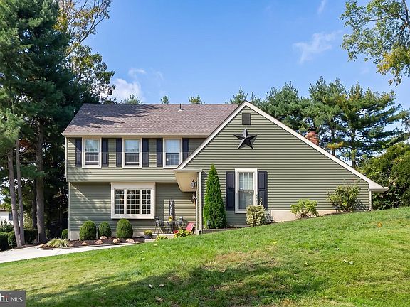 4th image of 6 Kent Ct