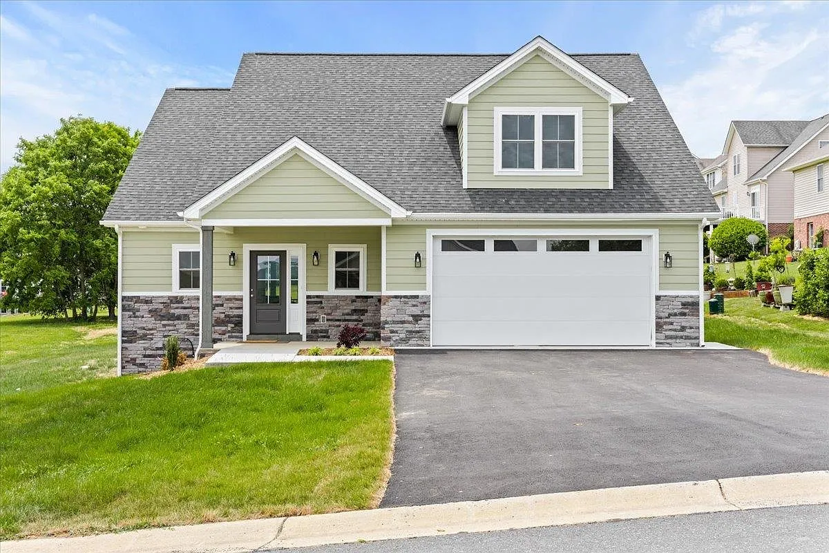 13 Avonwoods Dr photo 1