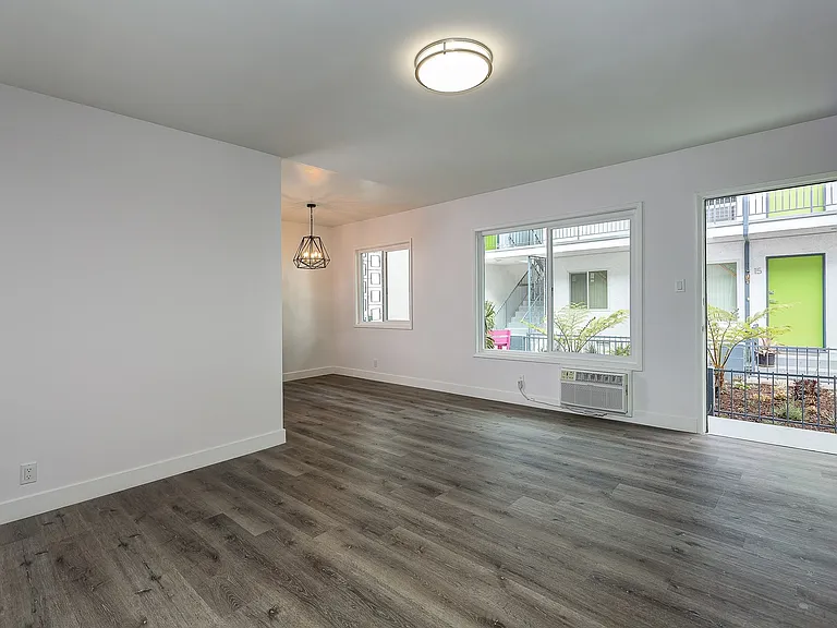 Pine Crest Apartments — Photo 26