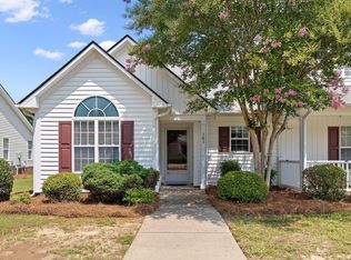 585 Pinecroft Dr, Clayton, NC 27520