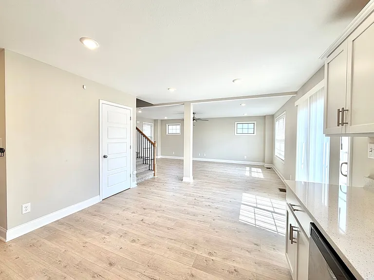 2662 Scott Dr — Photo 8