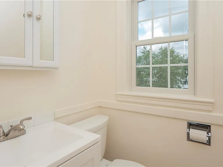 11 Village Ln #B — Photo 16