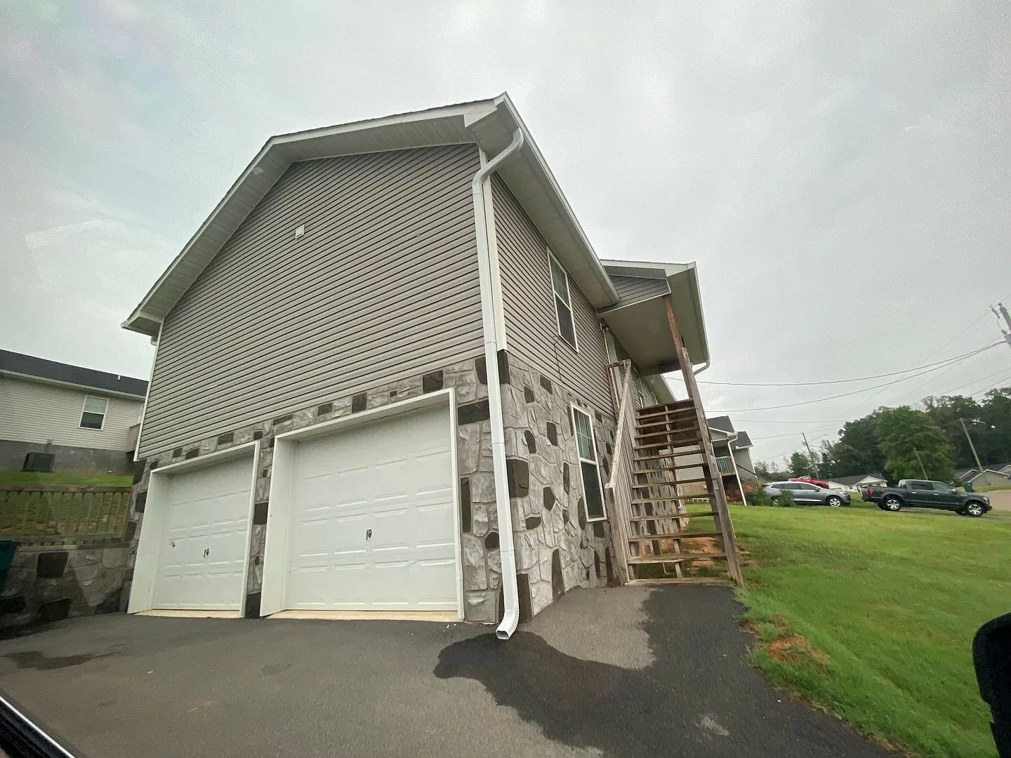 3 bedroom 2 bath — Photo 3