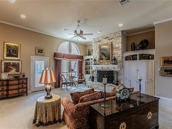 4th image of 1108 Knightsbridge Rd