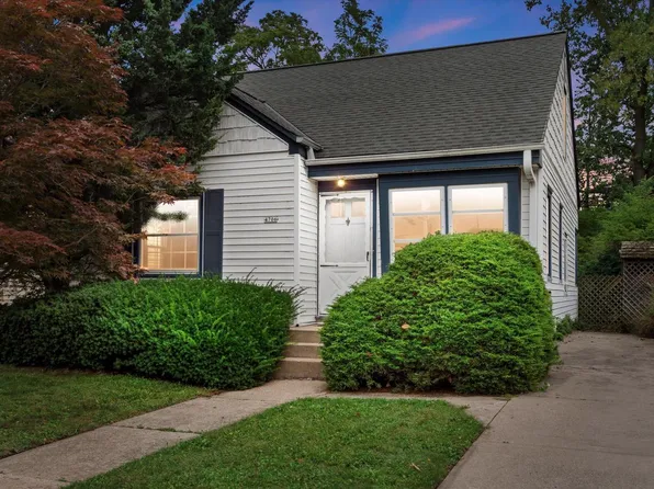 4706 North Hollywood AVENUE, Whitefish Bay, WI 53211