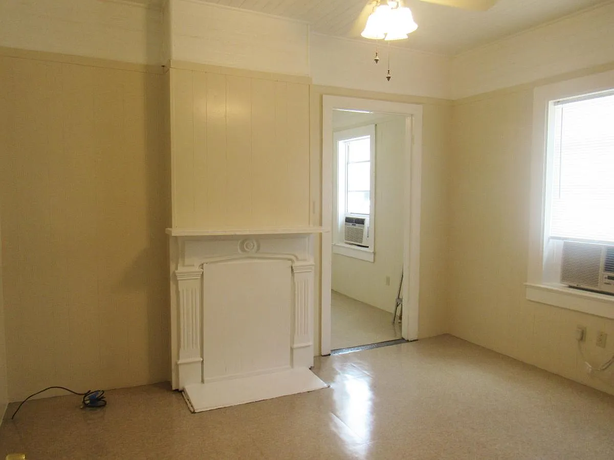 2 bed, 900 sqft, $1,150 — Photo 4