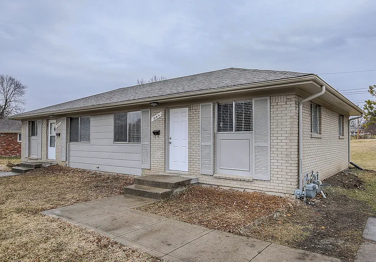 514 NE Corder St #B — Photo 32