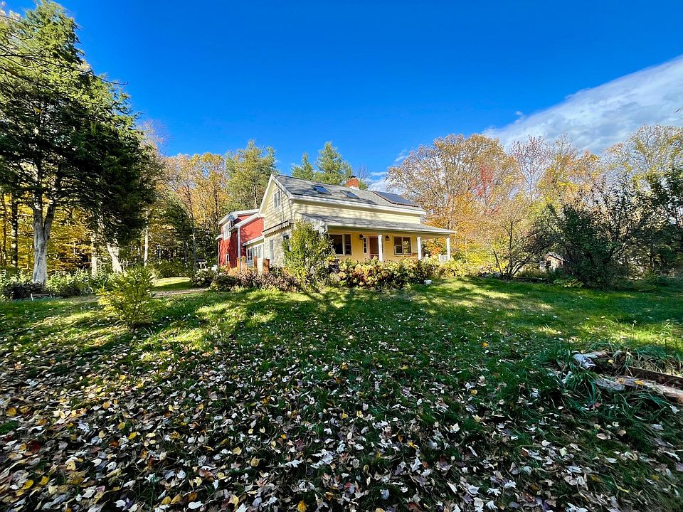Large yard, front porch, side patio