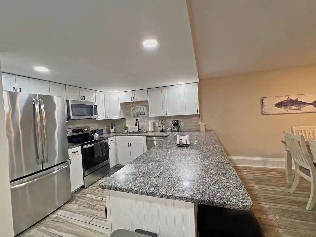 3 bed, 1395 sqft, $3,000 — Photo 2