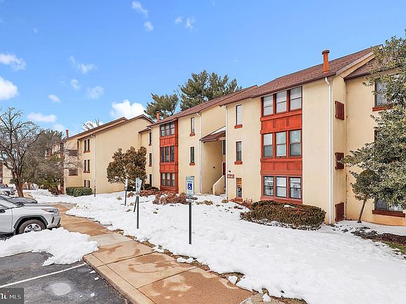 2nd image of 9645 Whiteacre Rd Unit A2