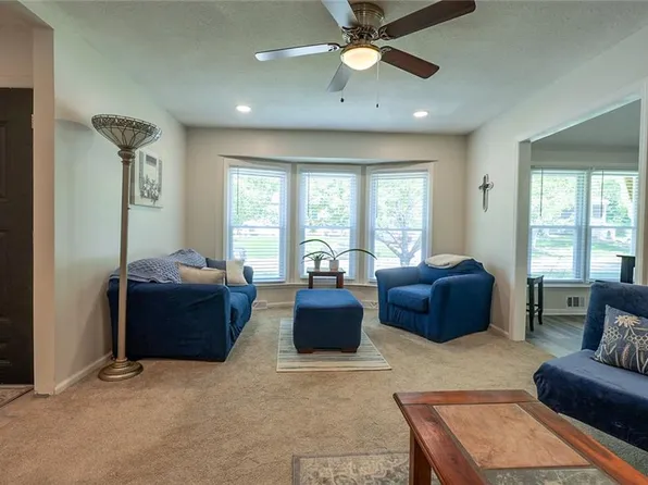 3916 S Grant Ave, Independence, MO 64055