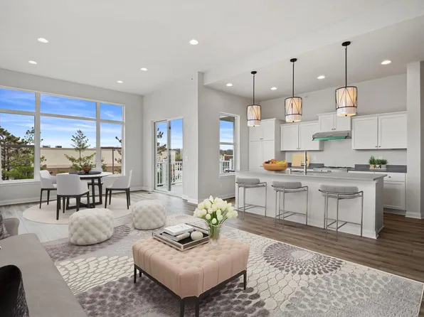 1432 Tenny Ave #201, Waukesha, WI 53189