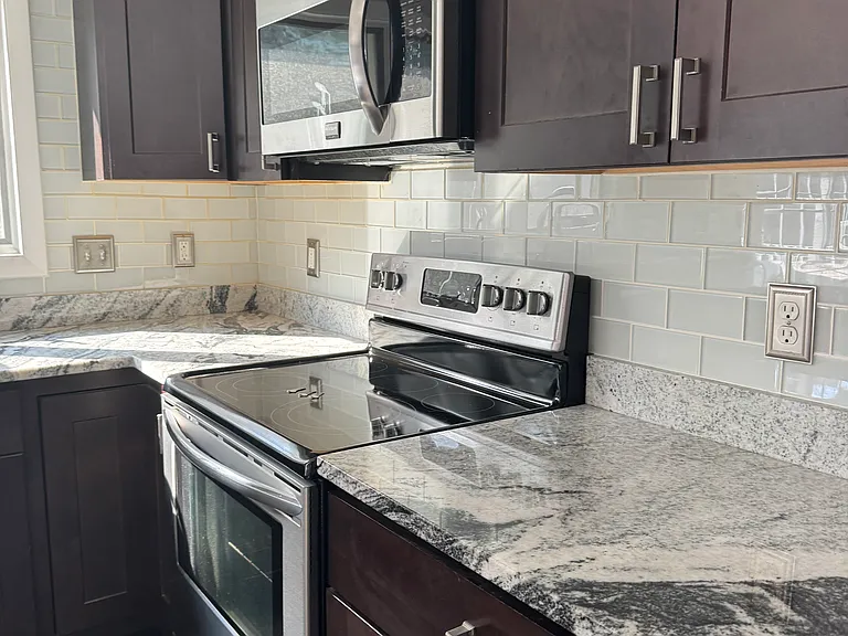 109 Larchmont Rd — Photo 5