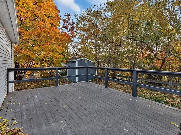 4th image of 8 Forest Ln