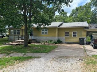 212 S Huston St, Altamont, KS 67330