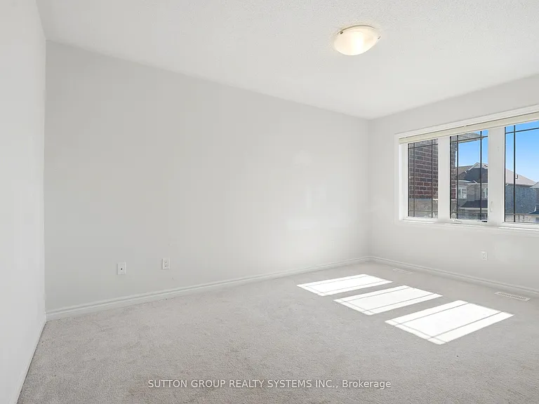 99 Baker St — Photo 24