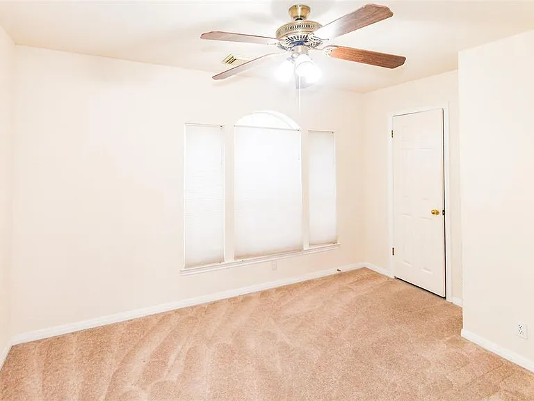5921 Back Bay Ln — Photo 21