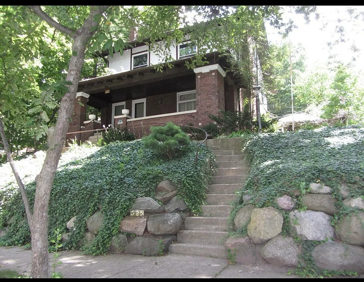 325 Perrin Ave — Photo 1