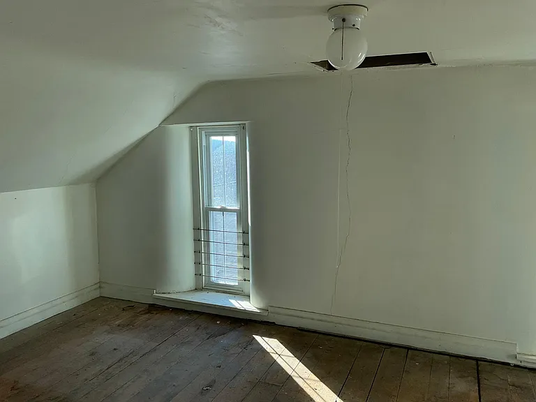 502 W State St #2 — Photo 10