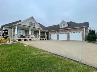 277 Juniper Ln, Plymouth, IN 46563