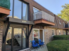 695 Grove Dr