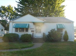 3813 Bosworth Rd, Cleveland, OH 44111