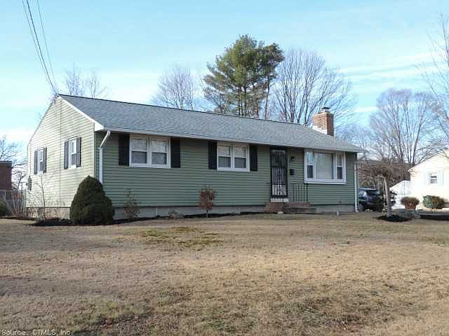 2nd image of 9 Riviera Dr