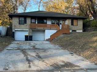 1490 E 77th St, Kansas City, MO 64131