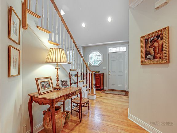 4th image of 510 Andover Ct