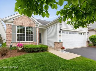 2813 Beacon Point Cir, Elgin, IL 60124