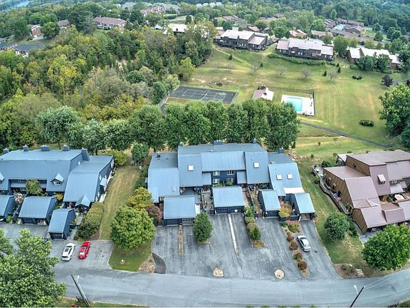 3rd image of 532B Fleetwood Ct