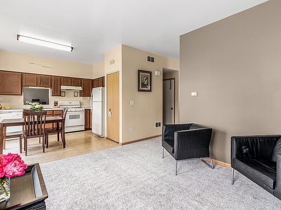 5th image of 1422 Plantain Dr