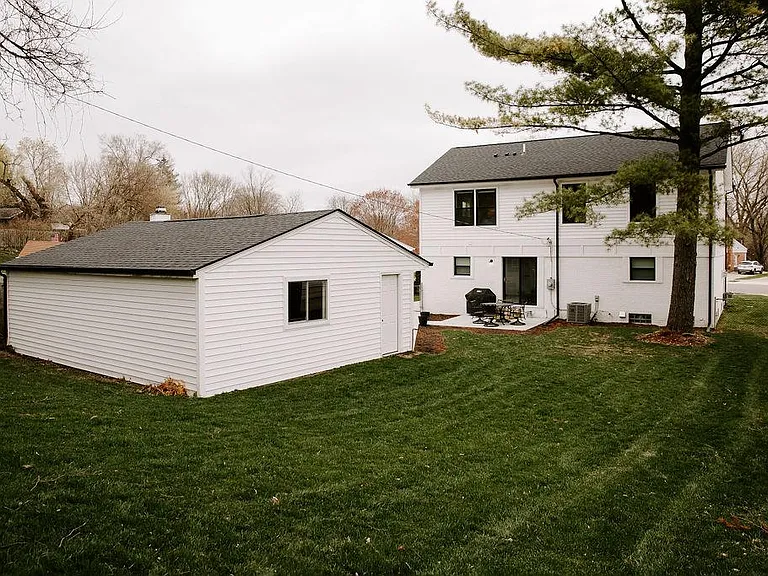 973 Allen Dr — Photo 37
