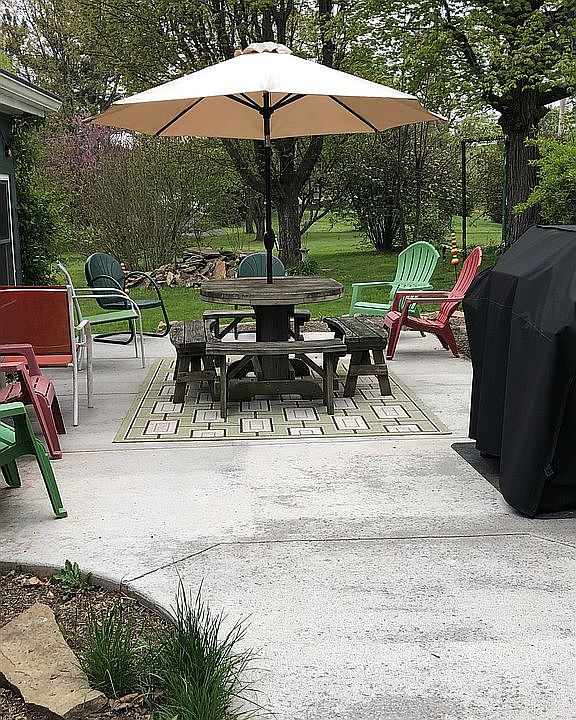 2nd image of 578 Ridgewood Dr