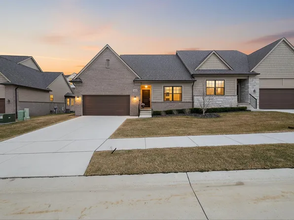 660 Brookstone Dr, Oxford, MI 48371