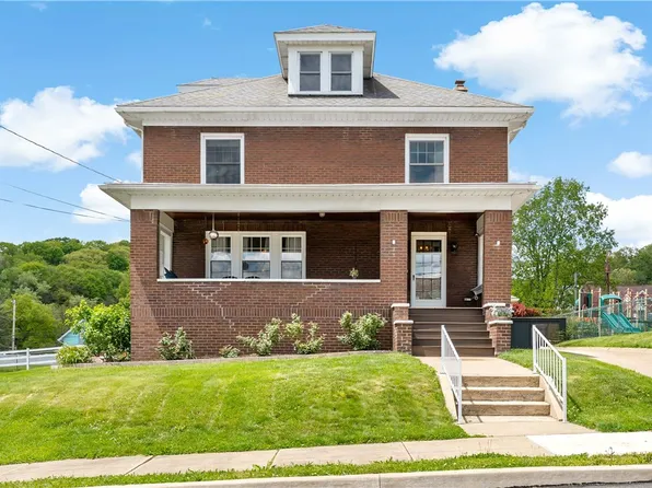 23 S 6th St, Youngwood, PA 15697