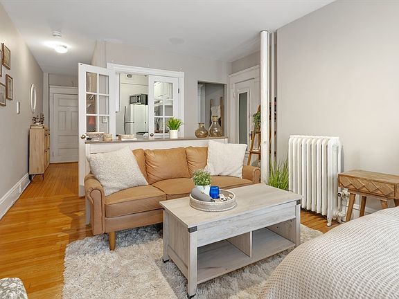 4th image of 8 Garrison St APT 205