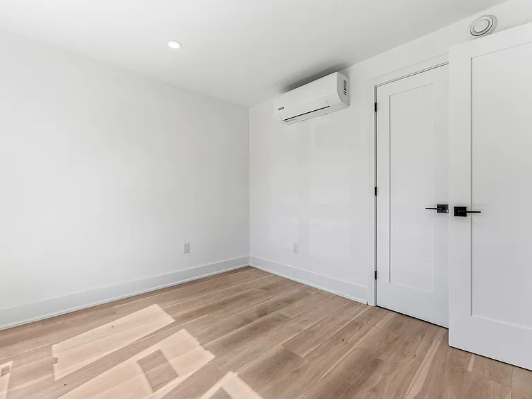 547 Melbourne Ave — Photo 11