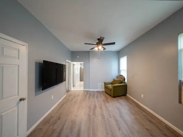 17 Bayside Place image 7 of 13