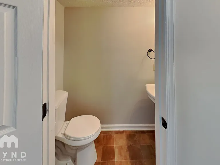 8224 Wynewood Ct — Photo 8