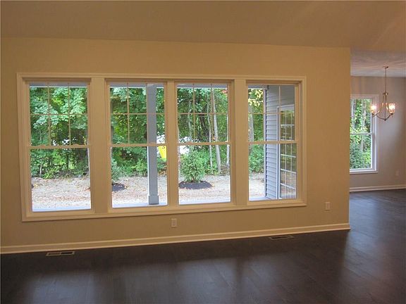 3rd image of 17 Coghlan Ln #8