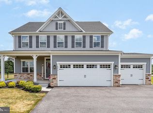 4214 Grandview Rd, Hanover, PA 17331