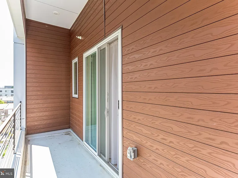 1115 N American St #B6 — Photo 10