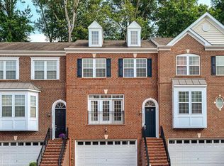20220 Center Brook Sq, Sterling, VA 20165