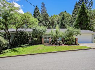 1421 NW B St, Grants Pass, OR