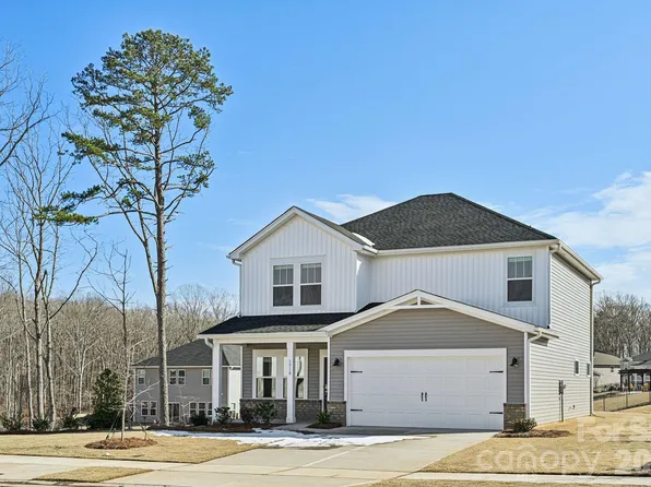2411 Chartwell St, Stanley, NC 28164