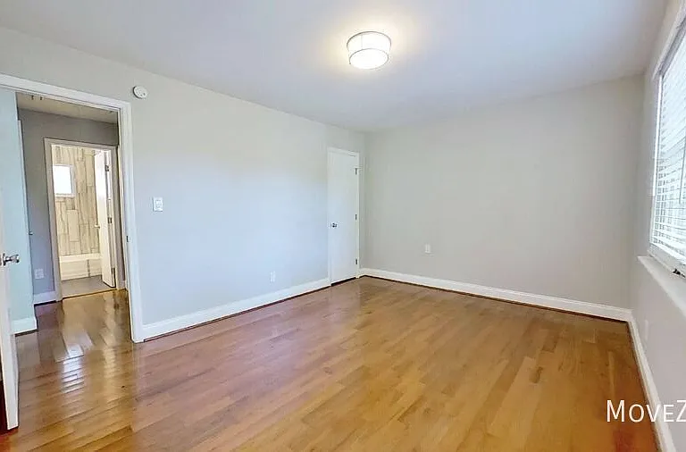 1500 Nassau Blvd — Photo 10
