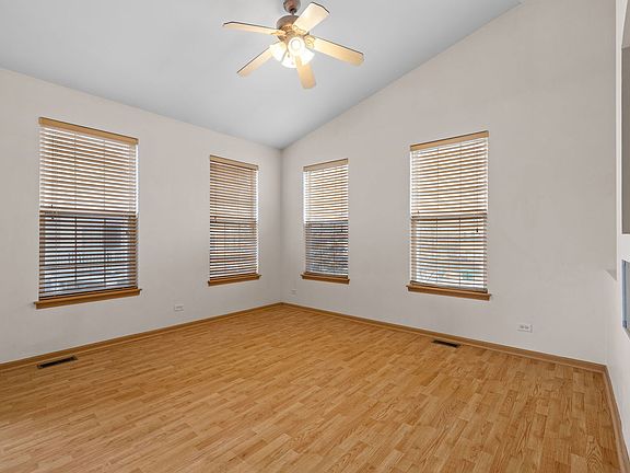 3rd image of 1740 Fieldstone Dr N Unit 1740