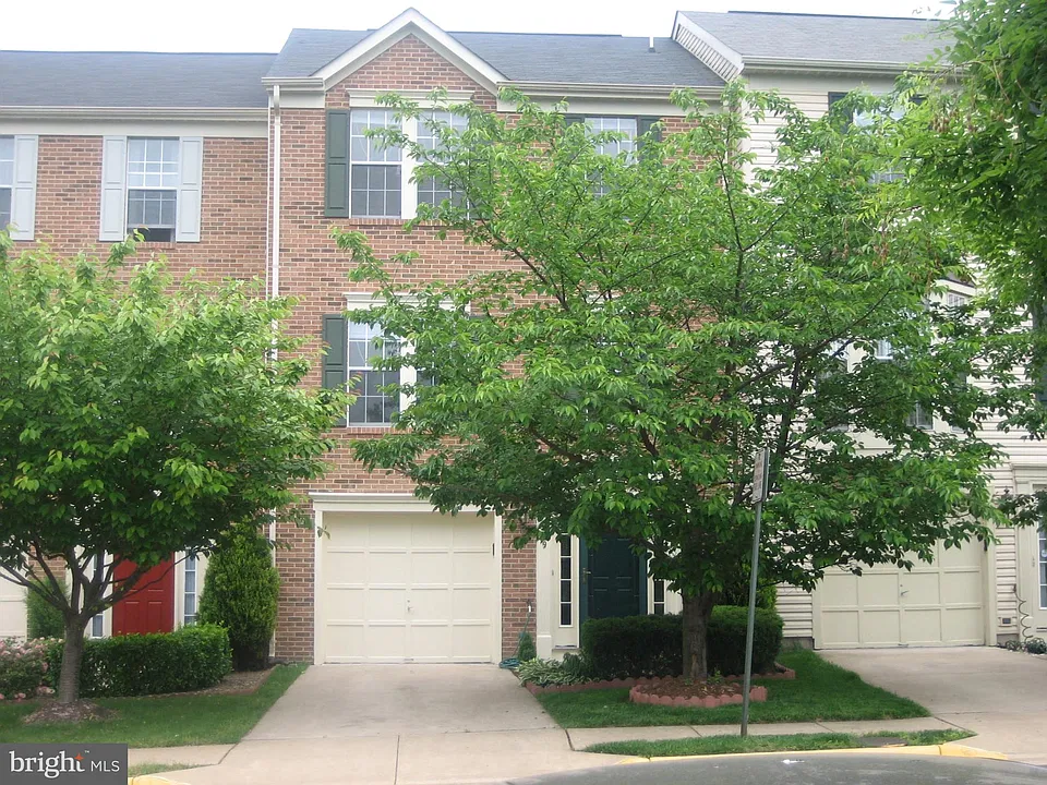 6309 Meadow Glade Ln