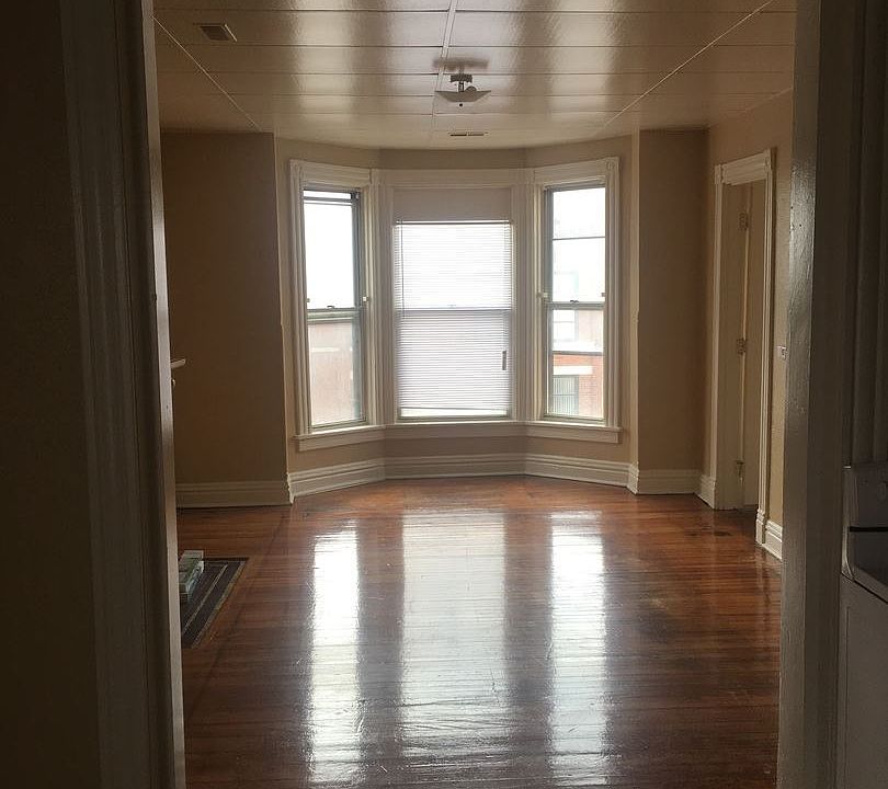 1st image of 432 W 3rd St APT 6